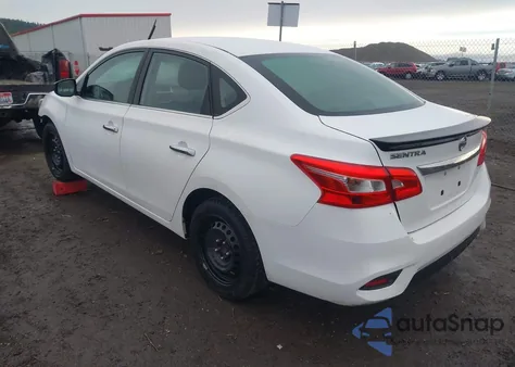 2018 Nissan Sentra S z USA, uszkodzony, nr VIN 3N1AB7AP2JY276631